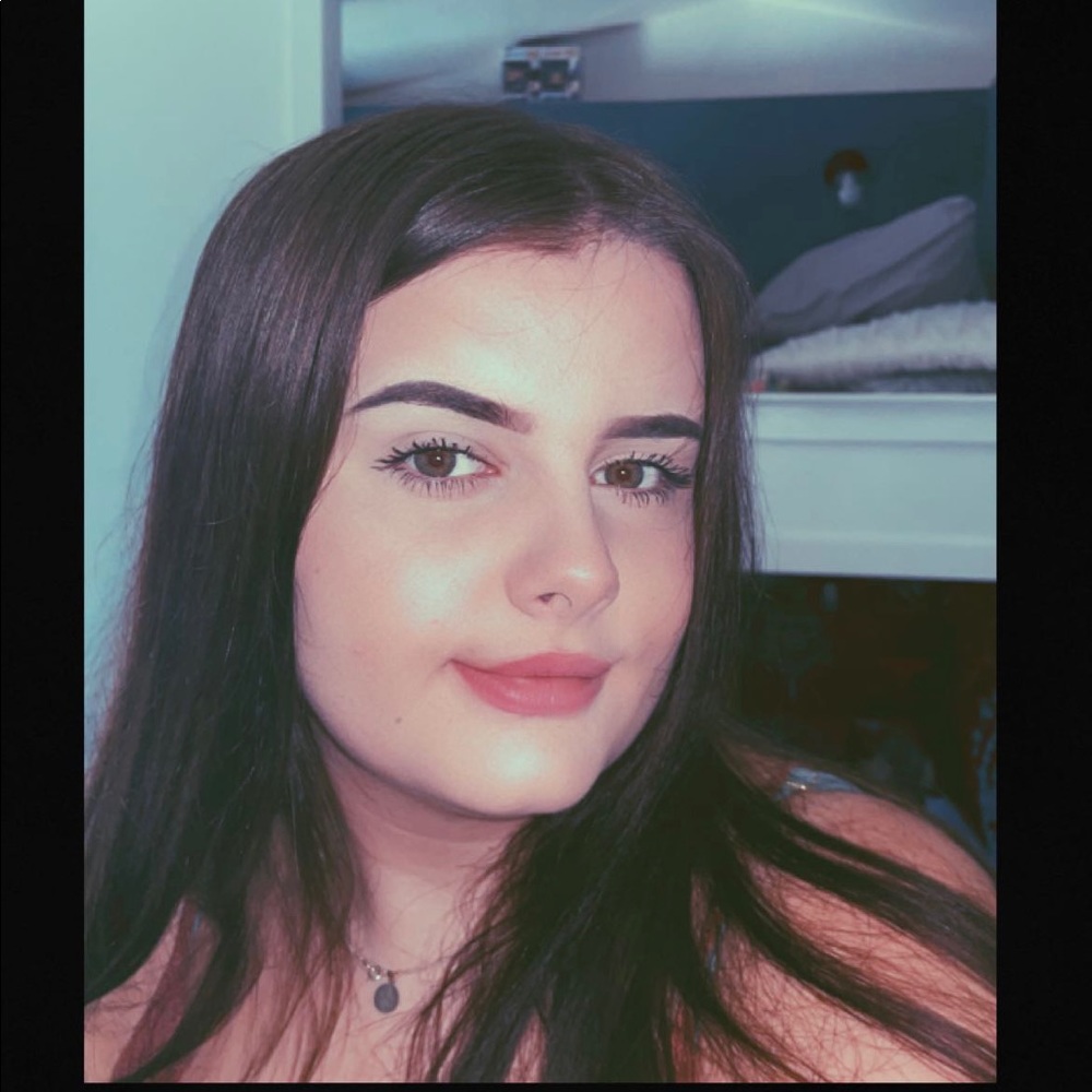 Meet your Posher, Hannah